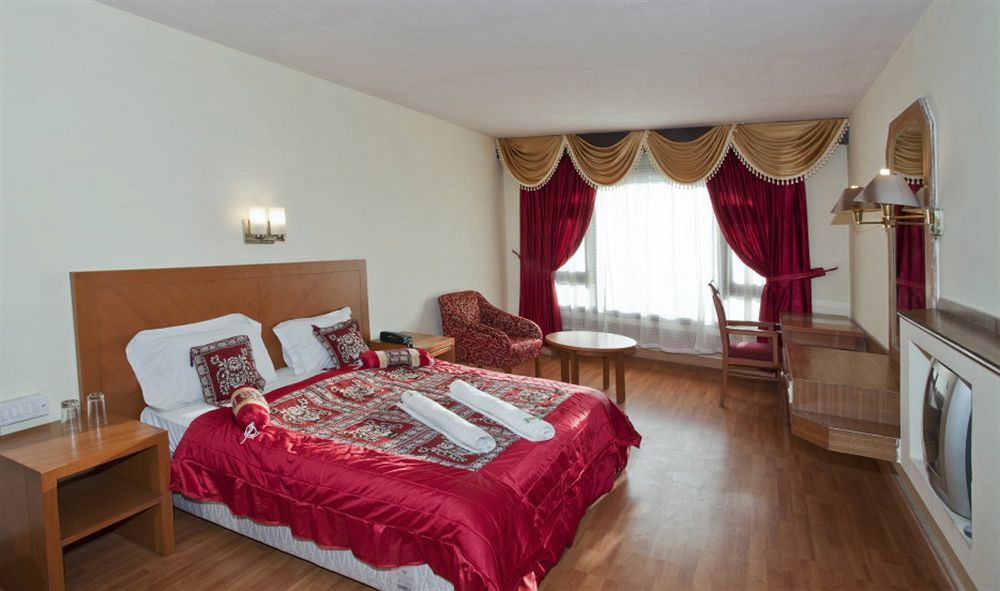 Fabhotel Khems Shoram Palace Road Ooty Exterior foto